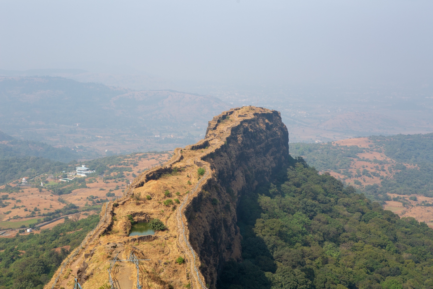Fort de Lohagad ou le sentier interdit